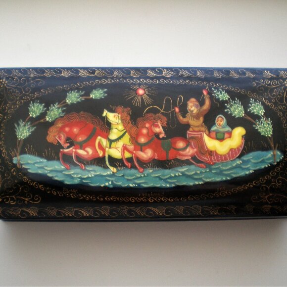 PALEKH PALEH Палех Jewelry - Russian USSR Signed PALEKH Палех Lacquer Jewelry Trinket Box 5 7/8" x 2 3/4"
